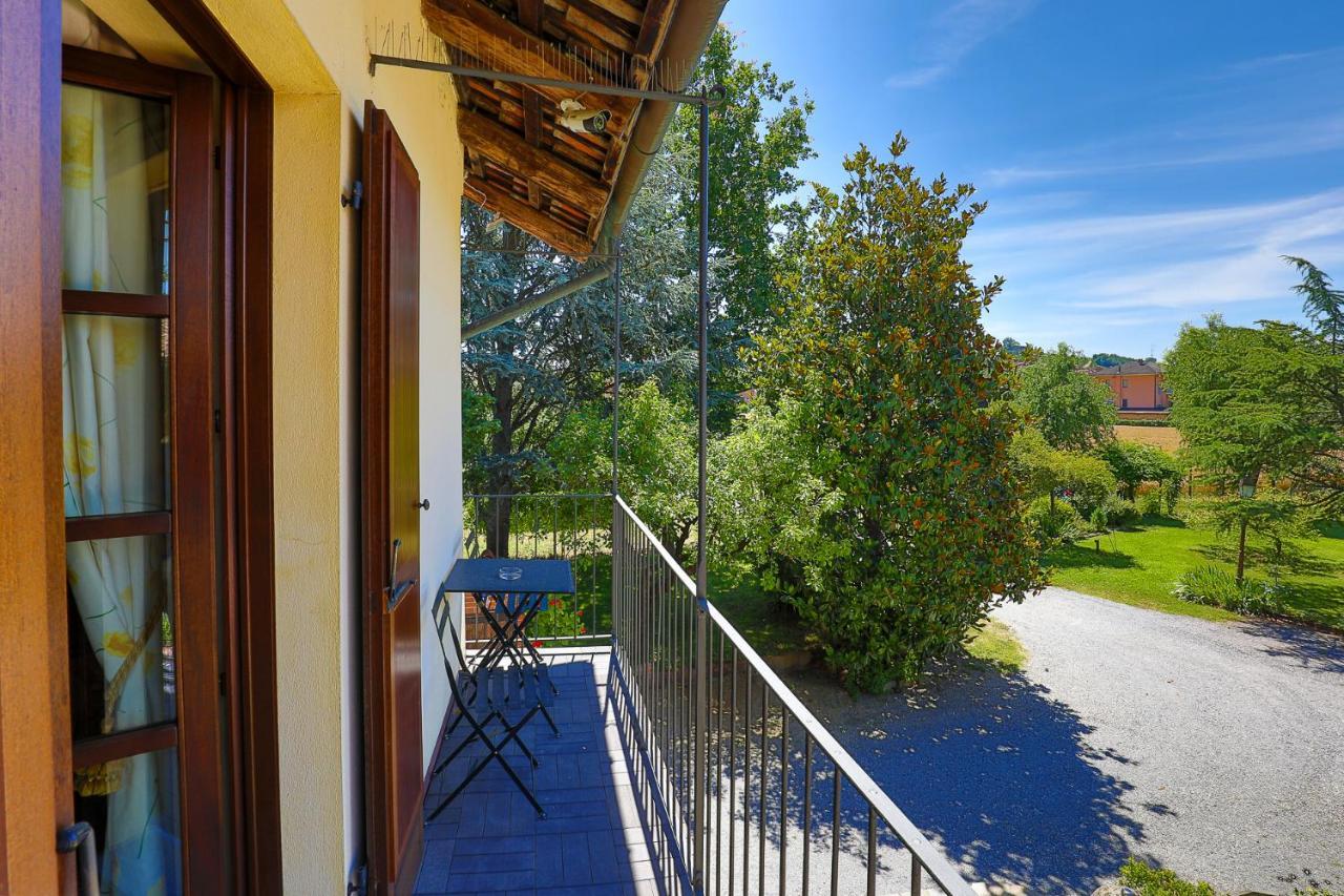 Cascina Giuli Villa อัลบา ภายนอก รูปภาพ